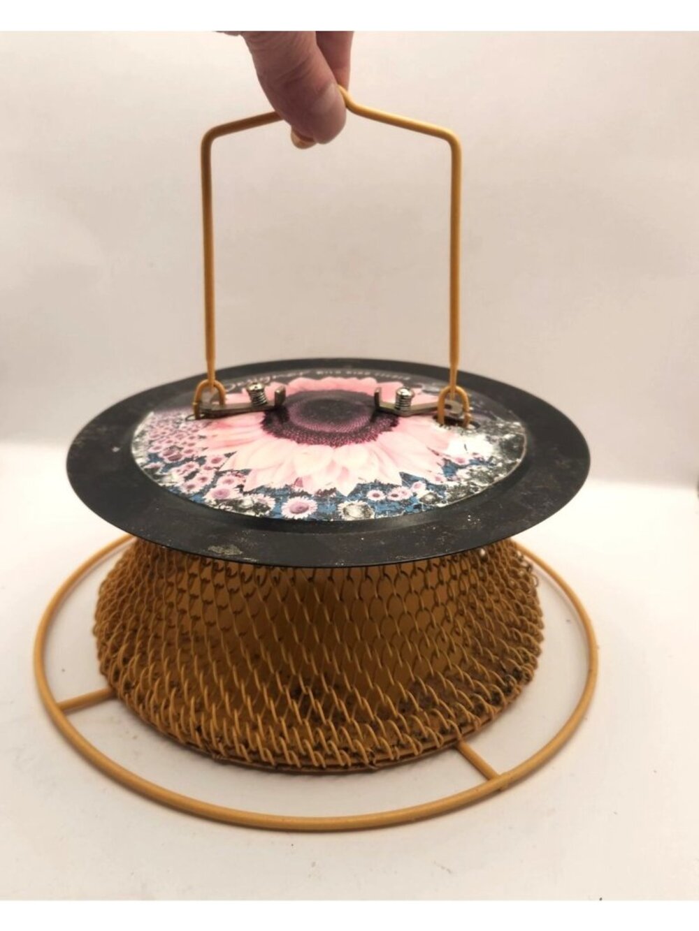 VINTAGE DESIGNER BIRD FEEDER